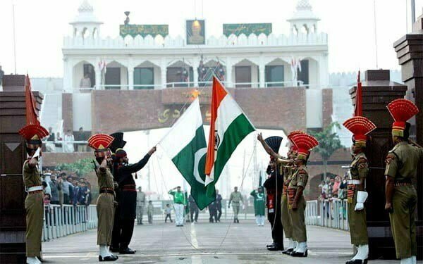 अब भारत से 100 साल तक दुश्मनी नहीं चाहता पाक, नई सुरक्षा नीति तैयार, पाकिस्तानियों को लगा सदमा