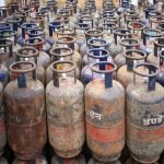 बड़ी खबर: 200 रुपये सस्ता हुआ एलपीजी सिलेंडर, देखें गैस के नए रेट