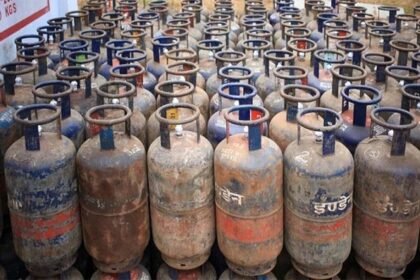 बड़ी खबर: 200 रुपये सस्ता हुआ एलपीजी सिलेंडर, देखें गैस के नए रेट