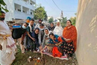 रिसाली निगम क्षेत्र में विकास कार्य को गति देने कार्य शुरू, महापौर ने किया शौचालय निर्माण कार्य का भूमिपूजन