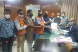 धान खरीदी में समय वृद्धि एवं असमय बारिश से नुकसान फसल मुवाआजा शीघ्र प्रदान करने सौंपा ज्ञापन