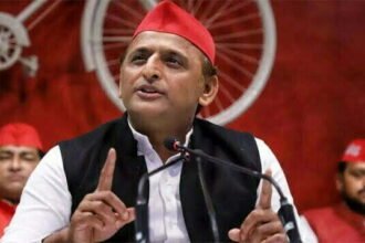 300 यूनिट मुफ्त बिजली वादे पर फंसी सपा, शिकायत के बाद चुनाव आयोग ने मांगी रिपोर्ट