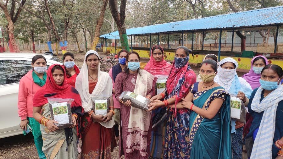 नेवई गोठान में आमदनी बढ़ाने महिला समूह को जोड़े - महापौर शशि सिन्हा