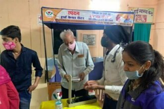 स्पंदन हार्ट केयर सेंटर द्वारा सांई श्रद्धालुओं को नि:शुल्क मास्क का वितरण व नि:शुल्क जांच