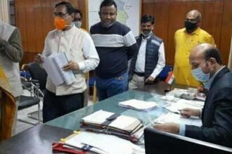 हनुमान मंदिर को बचाने हिंदू संगठनों ने निकाली भव्य रैली, कलेक्टर को ज्ञापन सौंप जताया रोष