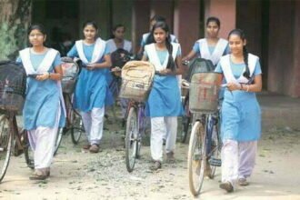 राज्य में पहली से आठवीं तक के विद्यार्थियों से नही लिया जाता किसी भी तरह का शुल्क