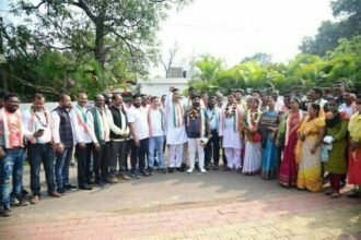 भाजपा के मंडल अध्यक्षों और श्री रामजन्मोत्सव समिति के कार्यकर्ताओं ने थामा कांग्रेस का हाथ