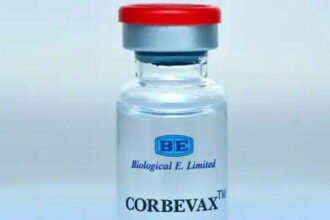 भारत में 12-18 साल के बच्चों को भी लगेगी कोरोना वैक्सीन, DCGI ने Corbevax को दी अंतिम मंजूरी