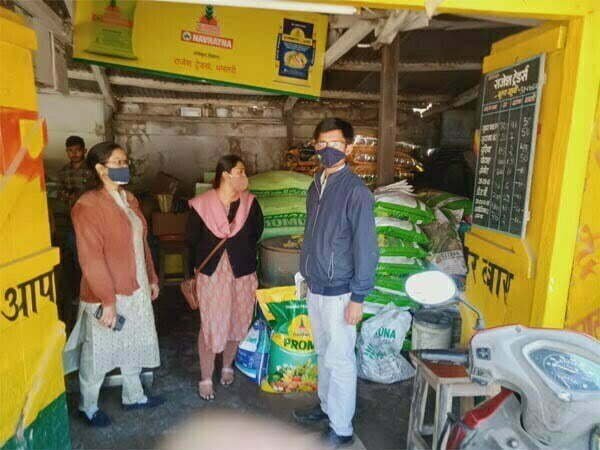 उर्वरक एवं कीटनाशक दुकानों का औचक निरीक्षण के दौरान गड़बड़ी, 21 दिनों के लिए लगा प्रतिबंध