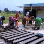 मल्टी-यूटिलिटी सेंटर ने खोला स्वरोजगार का द्वार, महिलाओं ने अकुशल श्रम से व्यवसाय की ओर बढ़ाए कदम