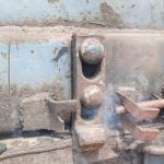 कोयले से भरी मालगाड़ी में इंजन के साथ जुड़ी बोगी में लगी आग, दमकल की गाड़ी मौके पर