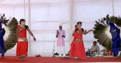 राजिम माघी पुन्नी मेला: बेलटूकरी के कलाकारों की मयूर नृत्य ने छोड़ी छाप