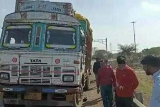 गरीबों का राशन सरकारी गोदाम से निकला लेकिन दुकानों तक नहीं पहुंचा, एफआईआर दर्ज