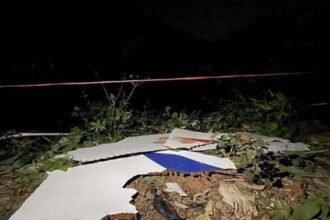 विमान हादसा : 20 घंटे बाद भी कोई जिंदा नहीं मिला, 132 लोग सवार थे