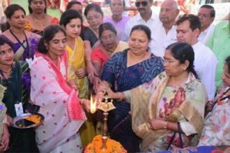 23 को मिला नारी शक्ति सम्मान, मंत्री अनिला ने कहा-जमीन से आसमान तक उड़ान भर रही महिलाएं