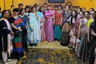 महिला प्राध्यापकों ने एक-दूसरे पर बरसाई फूलों की पंखुडिय़ा, गीत, संगीत, नृत्य के रंगारंग कार्यक्रम के बीच मनाई होली