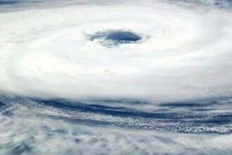 मौसम: बंगाल की खाड़ी में बन रहा निम्न दबाव क्षेत्र, साल के पहले तूफान 'असानी' को लेकर हेल्पलाइन नंबर जारी