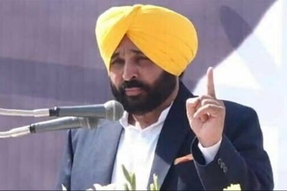 चरणजीत चन्नी ने दिया इस्तीफा, सरकार गठन की तैयारी में जुटी आप, भगवंत मान दिल्ली रवाना