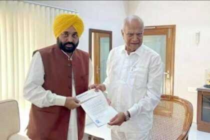 पंजाब में 'आप' की सरकार: राज्यपाल से मिलने पहुंचे भगवंत मान, सरकार बनाने का दावा किया पेश