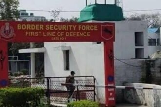 ड्यूटी से नाराज बीएसएफ जवान ने अंधाधुंध फायरिंग कर चार साथियों को मार डाला, फिर खुद को मार ली गोली