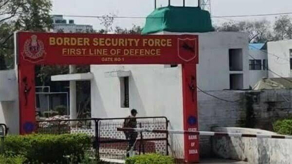 ड्यूटी से नाराज बीएसएफ जवान ने अंधाधुंध फायरिंग कर चार साथियों को मार डाला, फिर खुद को मार ली गोली