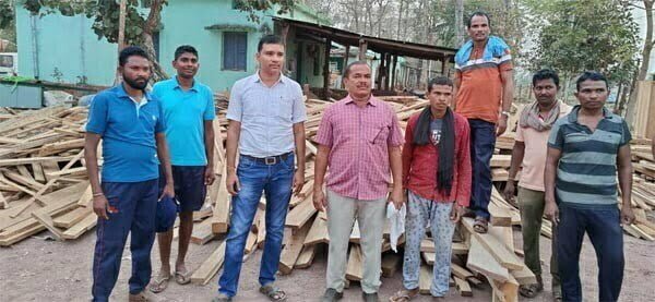 वन विभाग की बड़ी कार्रवाई: तीन फर्निचर मार्ट हुए सील, 10 लाख रूपए से अधिक मूल्य के सागौन ला तथा चिरान जप्त