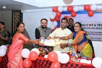 परंपरागत हुनर और नई तकनीक के मेल से ग्रामोद्योग में नई संभावनाएं