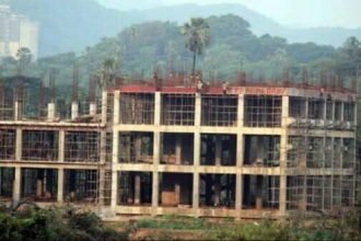प्रदूषण पर वार: केंद्र का बड़ा फैसला- आवासीय, वाणिज्यिक निर्माण स्थलों पर 10 फीसदी वृक्षारोपण का प्रस्ताव रखा