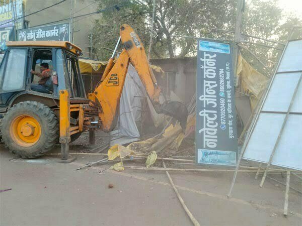 बड़ी खबर: भिलाई सुपेला के संडे मार्केट में अवैध अतिक्रमण पर चला निगम का बुलडोजर