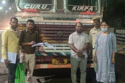 वाहनों के बकाया टैक्स वसूली के लिए सघन अभियान जारी, परिवहन विभाग द्वारा बड़े तादाद में टैक्स वसूली तथा वाहन जप्ती की कार्रवाई