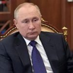 पुतिन को जहर देने की हो रही थी साजिश? 1000 से अधिक कर्मचारियों को बदला गया