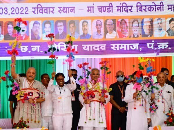 यादव समाज के 5 भवनों के निर्माण के लिए मुख्यमंत्री ने एक करोड़ रूपए की घोषणा की