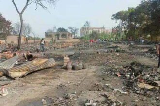 हादसा: गौशाला के पास झुग्गियों में लगी भीषण आग, 49 गायों की मौत