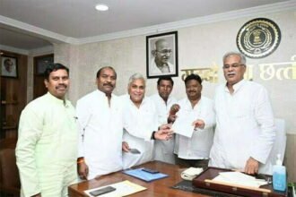 विधायक अरुण वोरा, गुलाब कमरो, यूडी मिंज, मोहित केरकेट्टा ने सीएम से मुलाकात की