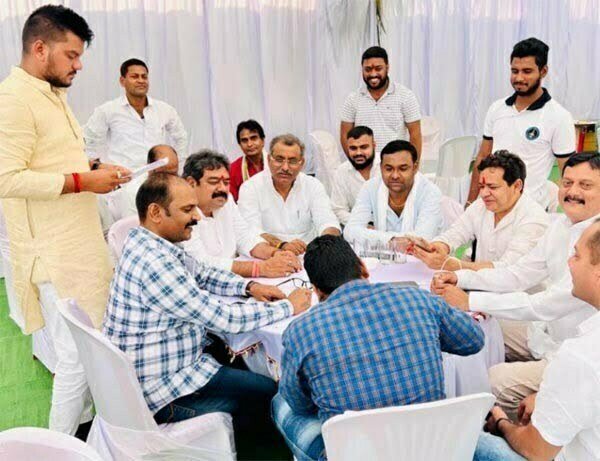 खैरागढ़ उपचुनाव : कांग्रेस की जीत के लिए जुटे भिलाई के कांग्रेसी, विधायक देवेन्द्र, नीरज पाल व लक्ष्मीपति राजू सहित इन्होंने संभाली कमान