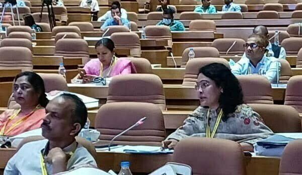 केंद्र सरकार से फुलवारी क्रेश केंद्रों के पुन: संचालन की मांग