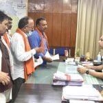 कलेक्टर जनदर्शन में सूर्यानगर के रहवासी पहुंचे, कलेक्टर ने कहा हर संभव मदद करेंगे