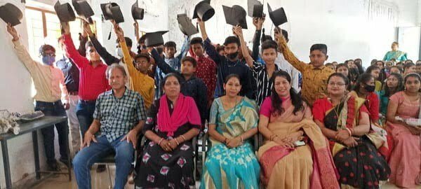 स्वामी आत्मानंद उत्कृष्ट अंग्रेजी माध्यम विद्यालय दुर्ग में आशीर्वाद समारोह का आयोजन