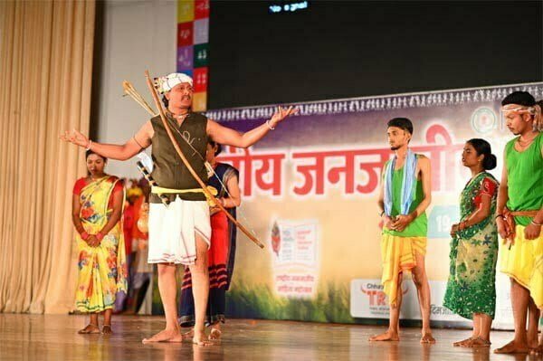 राष्ट्रीय जनजातीय साहित्य महोत्सव में बिखरी सांस्कृतिक कार्यक्रमों की छटा