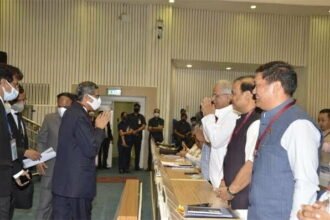 मुख्यमंत्रियों व मुख्य न्यायाधीशों का संयुक्त सम्मेलन में शामिल हुए सीएम बघेल, किया मुख्य न्यायाधीश का अभिवादन