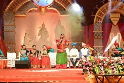 शिवरीनारायण में सांस्कृतिक कार्यक्रमों का लोगों ने देर रात तक उठाया लुत्फ , ममता चंद्राकर के गीतों पर झूमे दर्शक