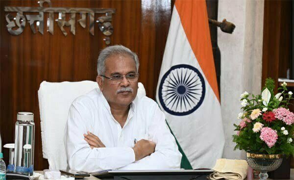 प्रदेश में 30 सालों के बाद विशेषज्ञ चिकित्सकों की हो रही है भर्ती, भूपेश बघेल ने की स्वास्थ्य विभाग के कार्यों की समीक्षा