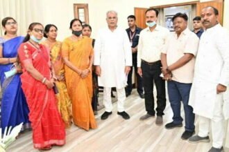 मुख्यमंत्री ने मितानिनों और मनरेगा कर्मचारियों की मांगों के संबंध में मुख्य सचिव की अध्यक्षता में कमेटी बनाने का दिया निर्देश