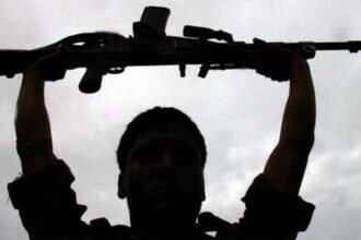 दंतेवाड़ा में तीन नक्सलियों ने सुरक्षा बलों के सामने किया आत्मसमर्पण