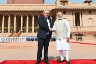 बोरिस जॉनसन बोले- दुनिया की फार्मेसी है भारत, मेरी बांह पर भी लगा यहीं का टीका; पीएम मोदी को बताया 'खास दोस्त'