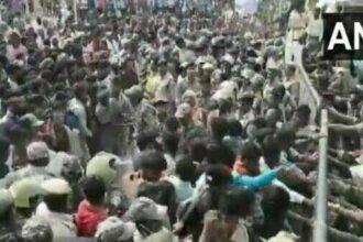 रावघाट लौह अयस्क खनन परियोजना को लेकर स्थानीय लोगों और पुलिस में झड़प