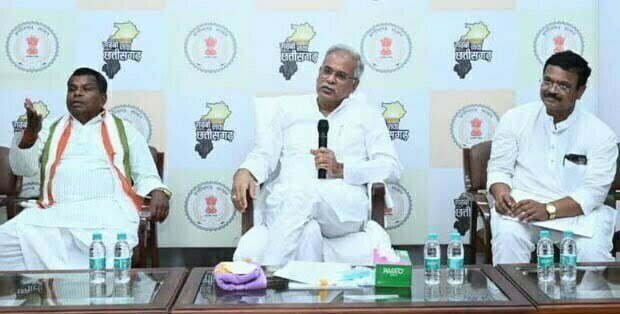 सलवा जुडूम के दौरान विस्थापित होकर तेलंगाना-आंध्रप्रदेश गए लोग यदि वापस लौटना चाहते हैं, तो उनका स्वागत है : मुख्यमंत्री भूपेश बघेल