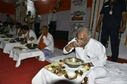 सीएम बघेल ने श्रम दिवस पर श्रमिकों के सम्मान में साथ बैठकर खाए बोरे बासी