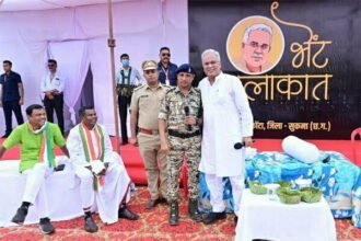 कभी नक्सली कमांडर रहे मड़कम ने कहा: मुख्यमंत्री जी आपने सड़क, कैम्प और स्कूलों को सुधारकर बदल दी है नक्सल प्रभावित इलाके की तस्वीर