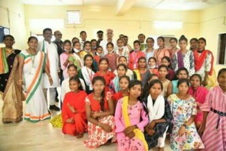 जब बच्चों के समर कैम्प में पहुंचे मुख्यमंत्री, बच्चों की रचनात्मकता को देख मुख्यमंत्री ने की प्रशंसा